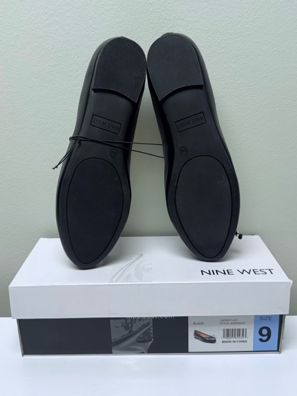 Nine West Women's Black Ballet Flats with Bow and Bead Detail, Size 9, NEW - Picture 4 of 5